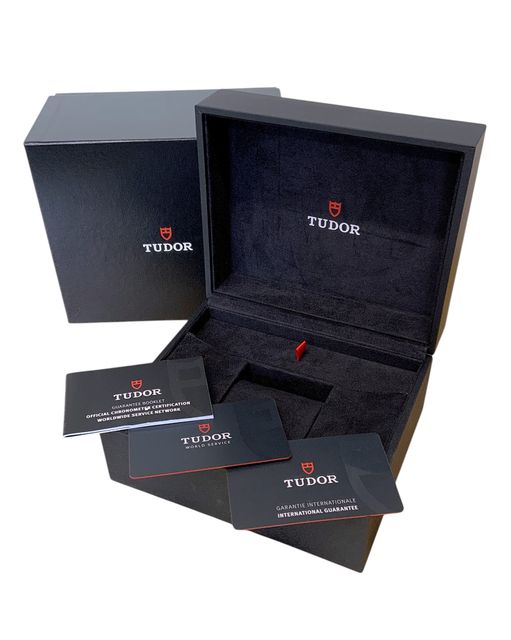 Tudor Black Bay Pro M79470-0001 Image 4